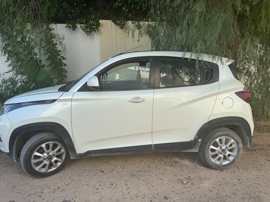 A vendre : « MAHINDRA KUV100 K8