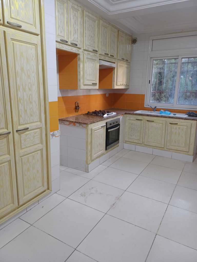 Etage de villa a louer 