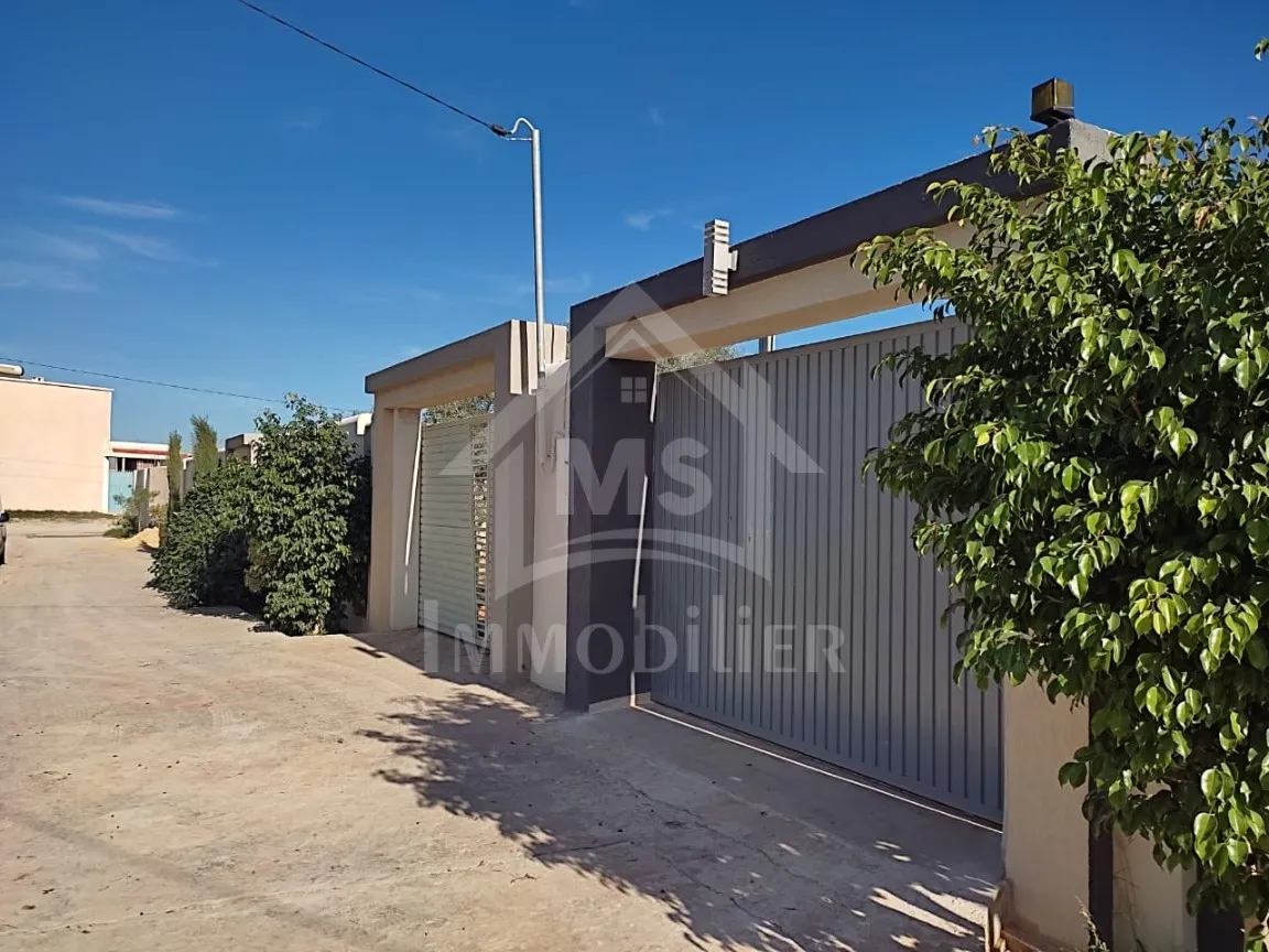 Terrain clôturé de 876 m² à Hammamet Sud à vendre 51355351