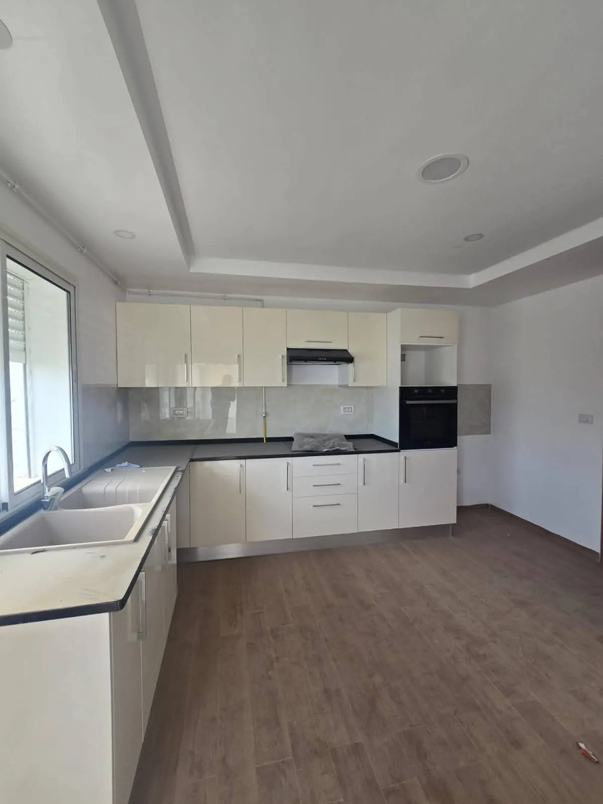  Appartement S+3  - KANTAOUI à 2éme Position de la Plage