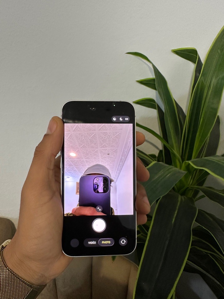 iPhone 16e 100% 128GB 