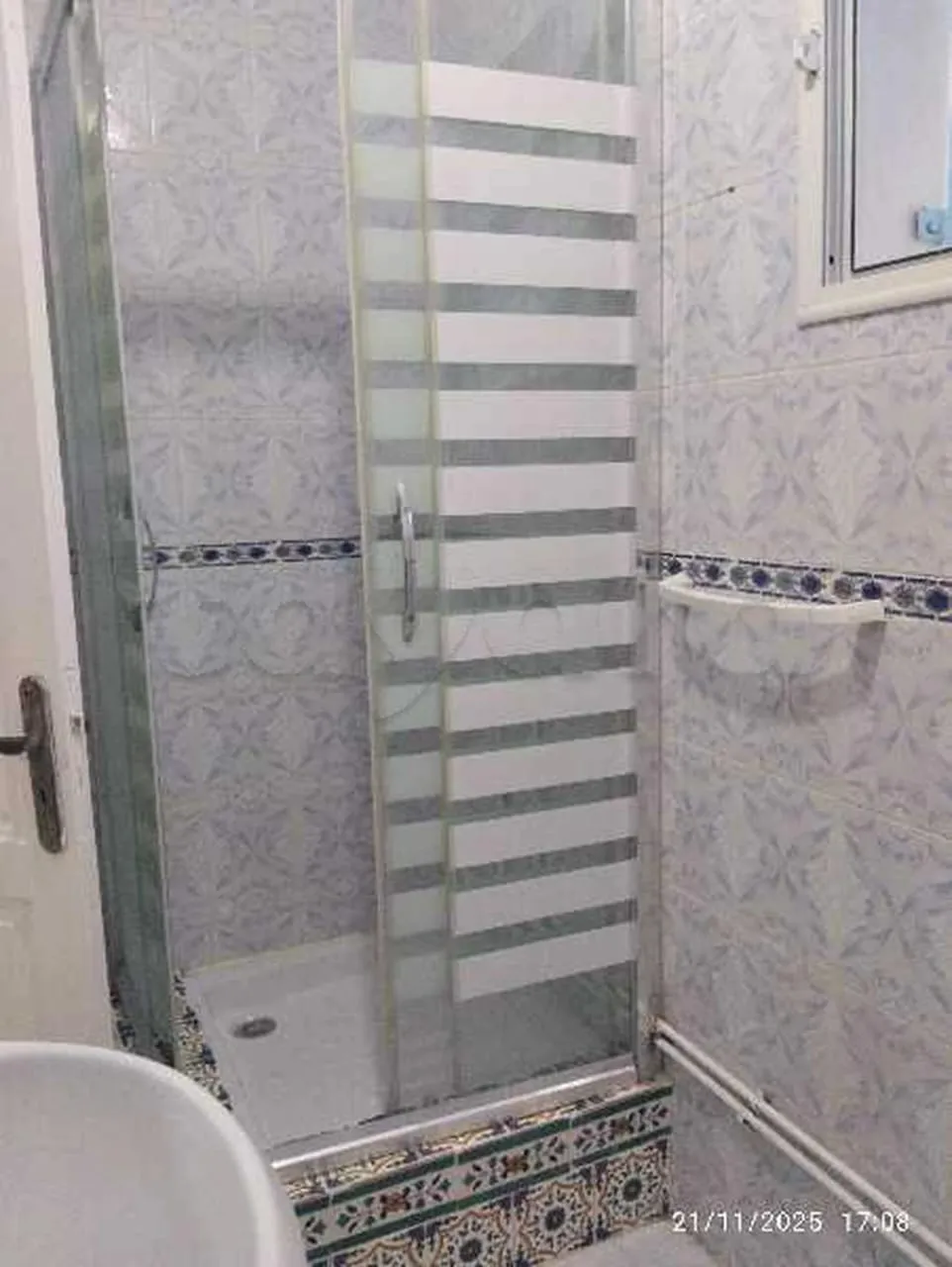 un propre studio s+1 au 2éme étage a loue a brortal Hayder Prés de stade Bardo