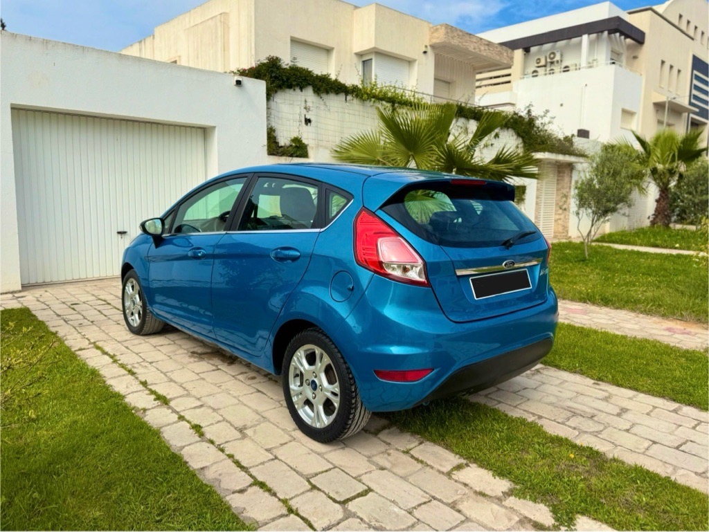 FORD FIESTA Titanium 2