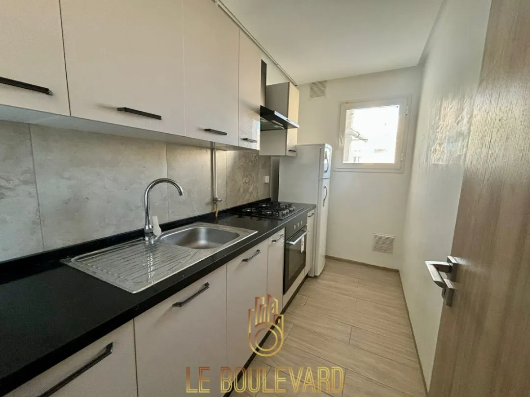 Location annuelle : Appartement S+1 Haut Standing à AFH Mrezga, Cité El Wafa, Nabeul
