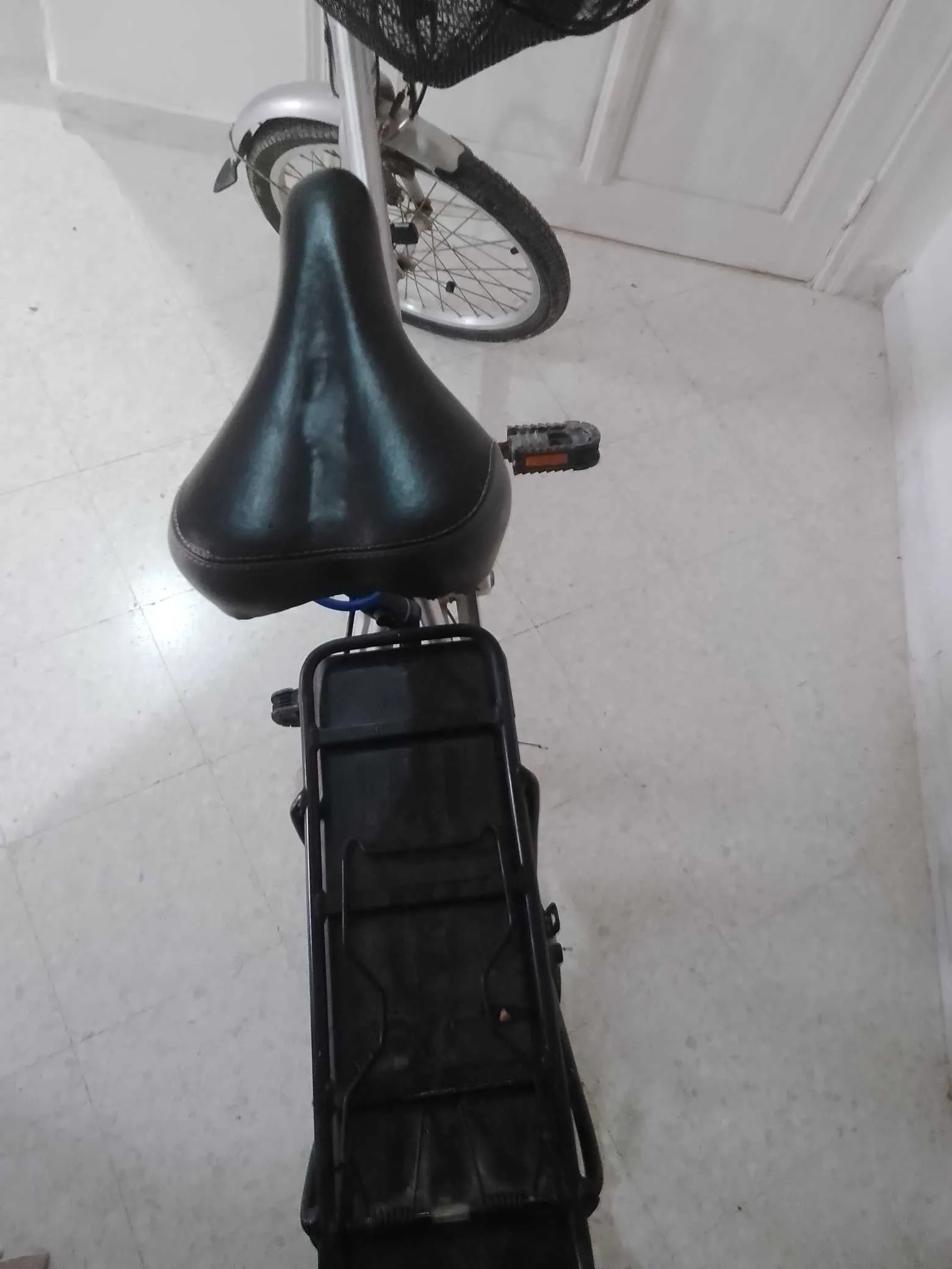 Vélo a assistance electrique pliable 
