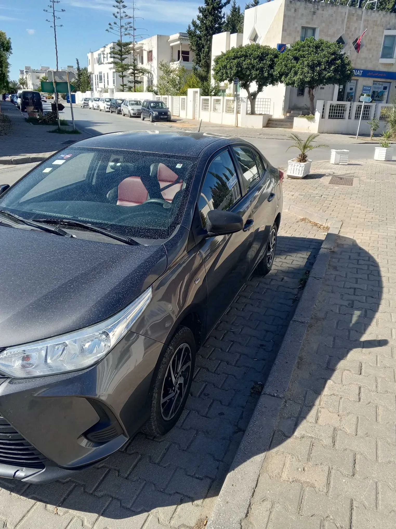 Toyota yaris sedan E