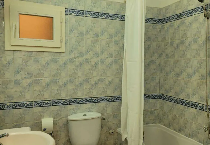 Location S2 vide à Cité Les Palmiers 