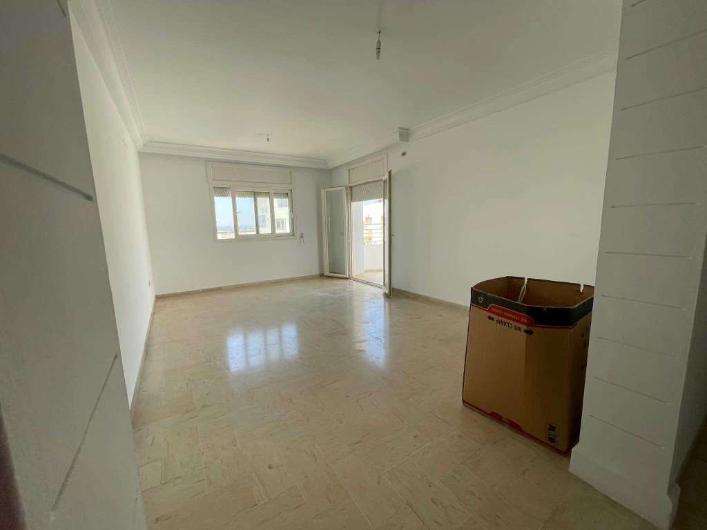 A louer un appartement S4 a l'aouina