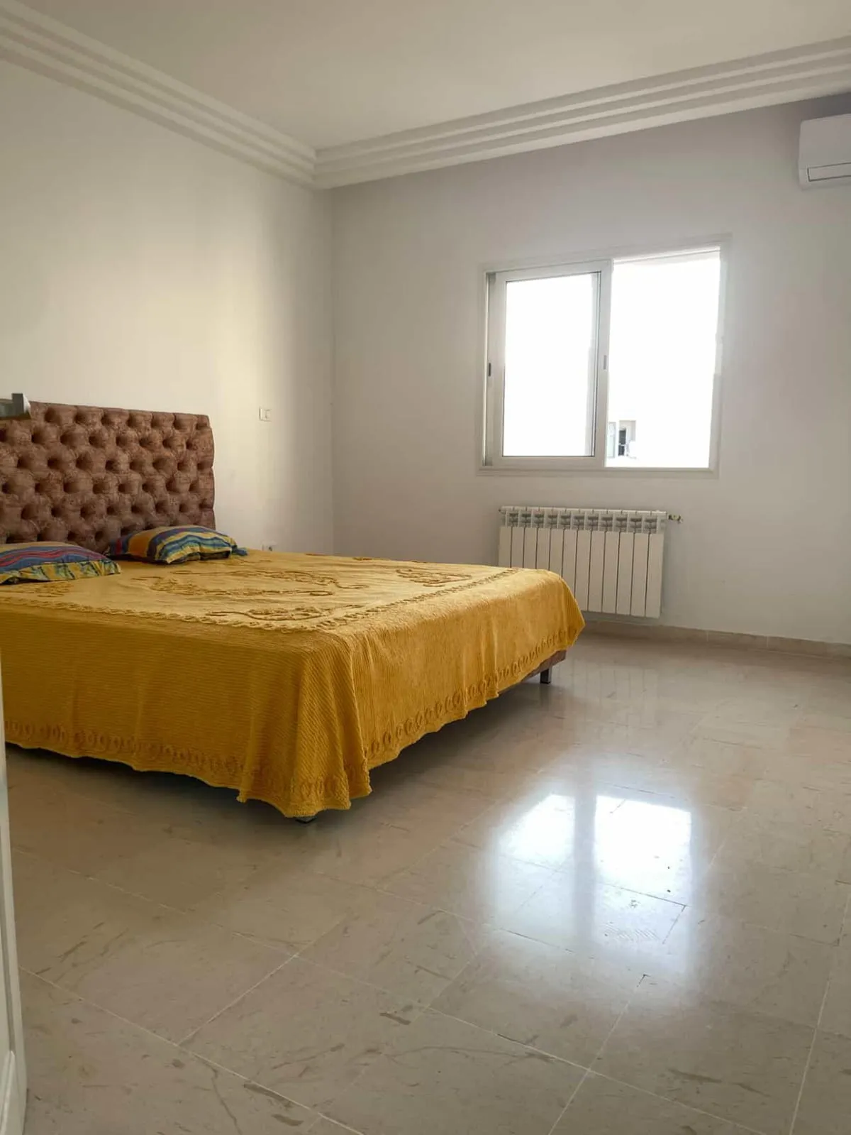 Bel appartement S+3 – Très haut standing – La Soukra (par nuitée)