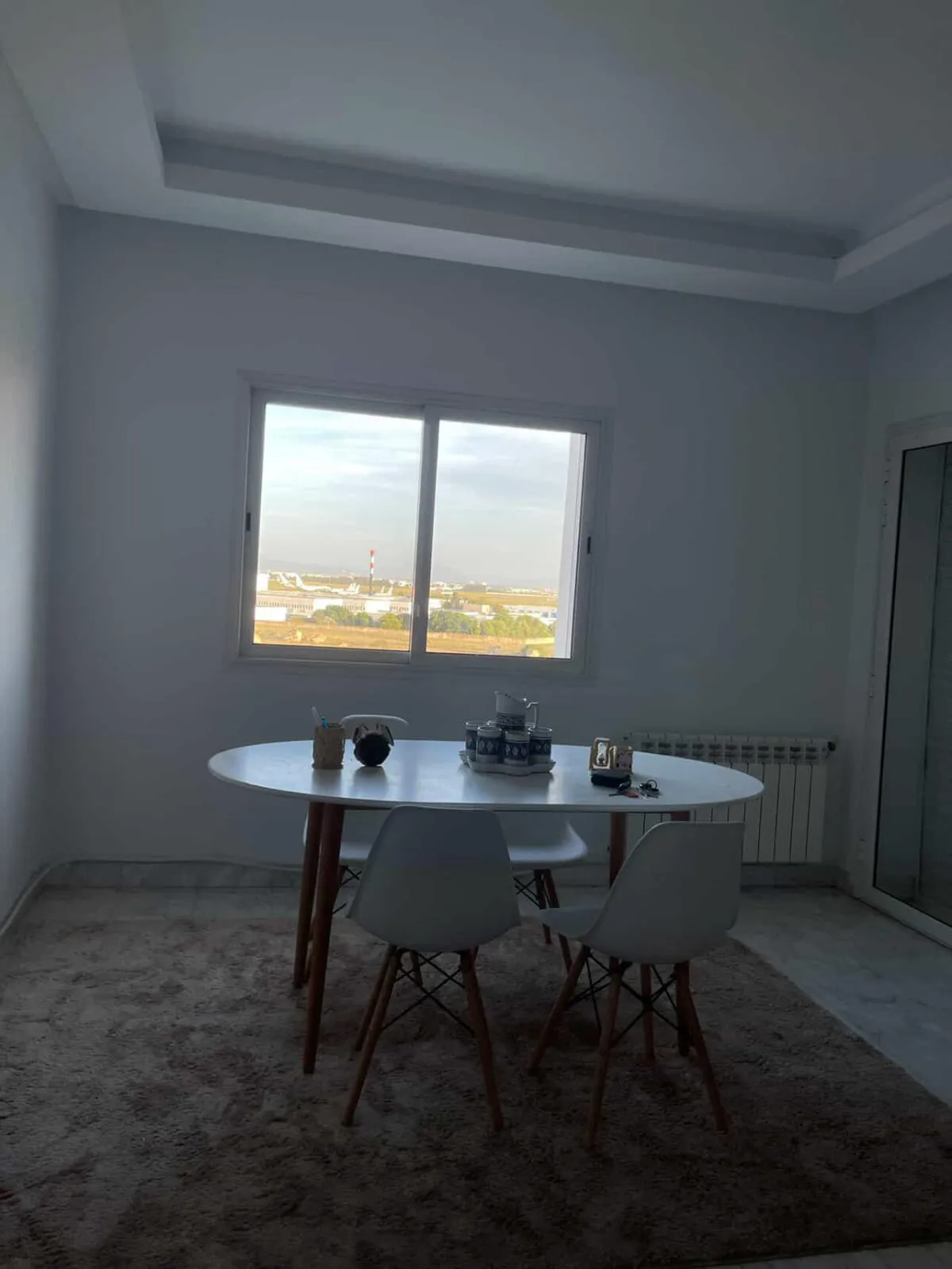 Bel appartement S+3 – Très haut standing – La Soukra (par nuitée)