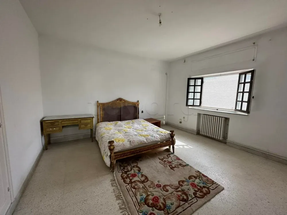 un étage villa S+3 équipé situé à Menzah 7