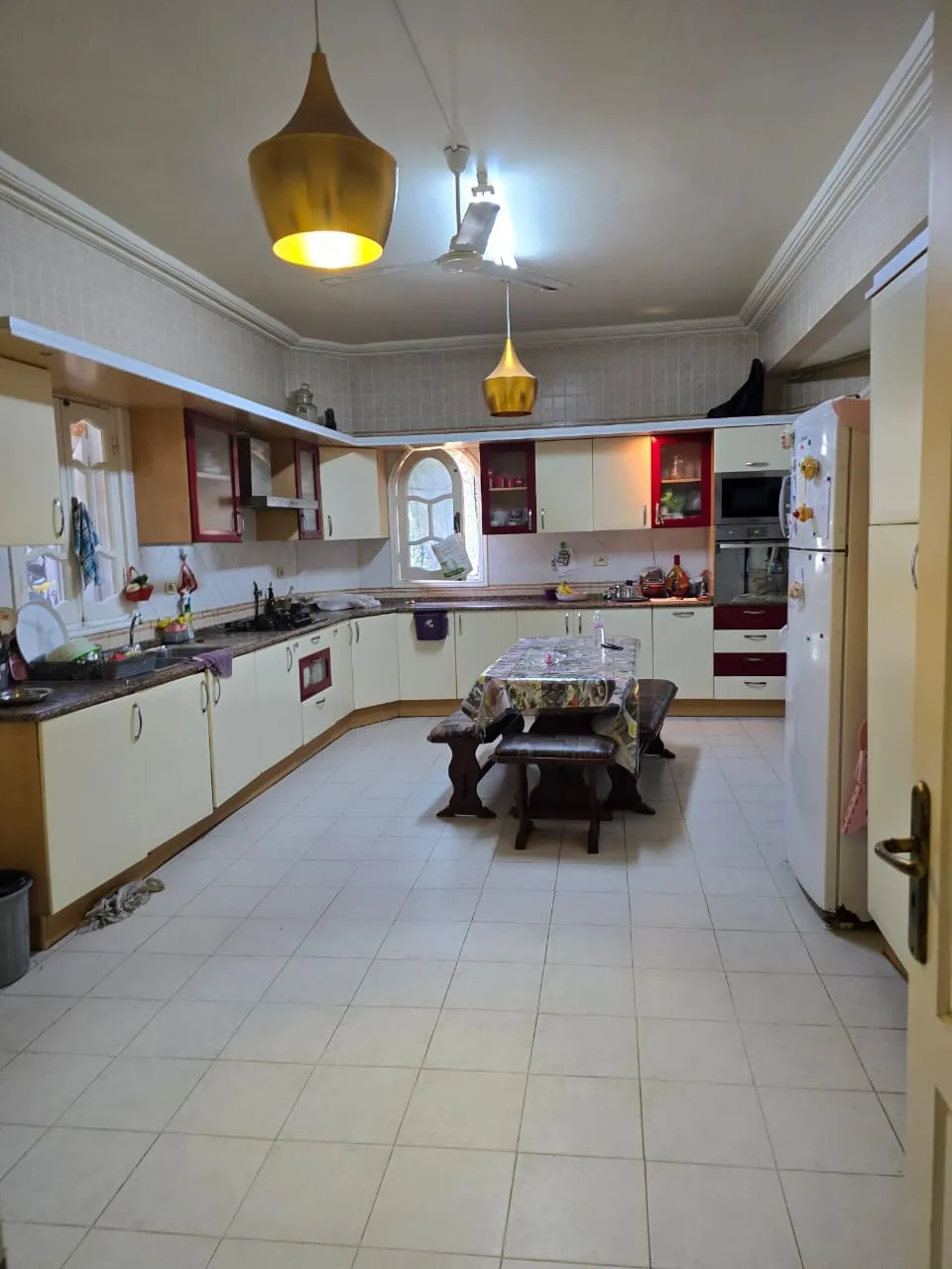 đĄUNE MAISON FAMILLIALE Ă VENDRE: Villa S+5 Avec Jardin Ă Sahloul