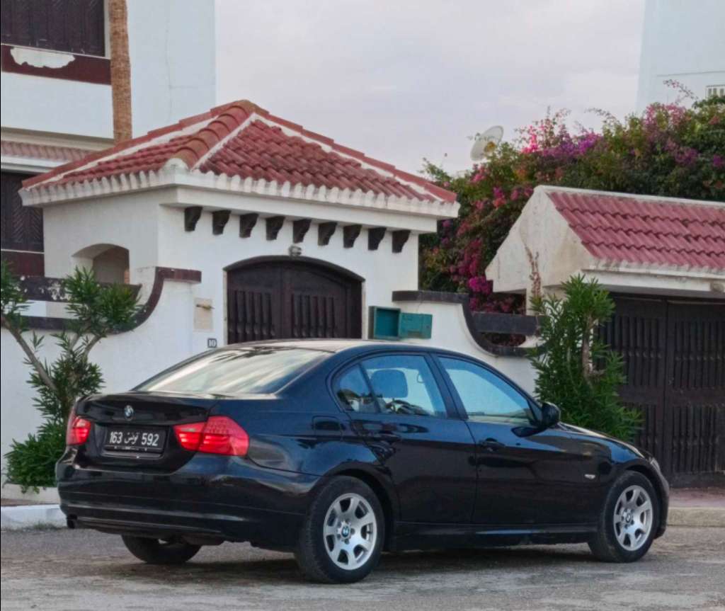 🚘 BMW E 90 318i moteur N46 

