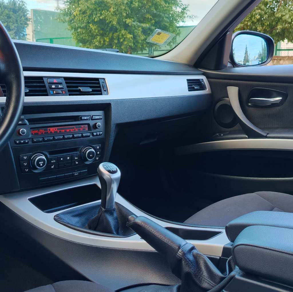 🚘 BMW E 90 318i moteur N46 

