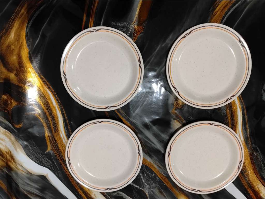 Assiettes pour bébés et enfants