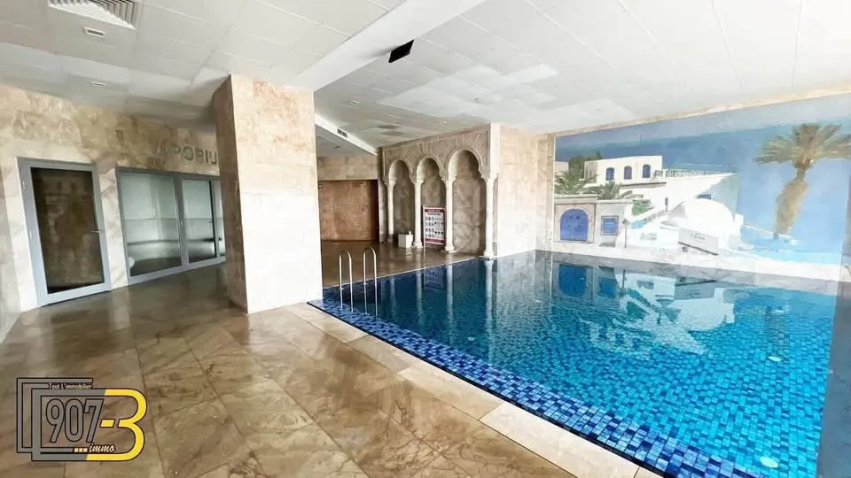 a vendre Superbe appartement S+1 à El Menzah 9C