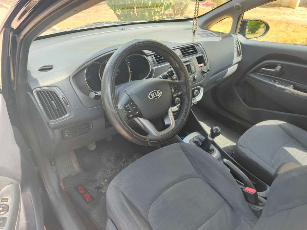 Kia rio sedan