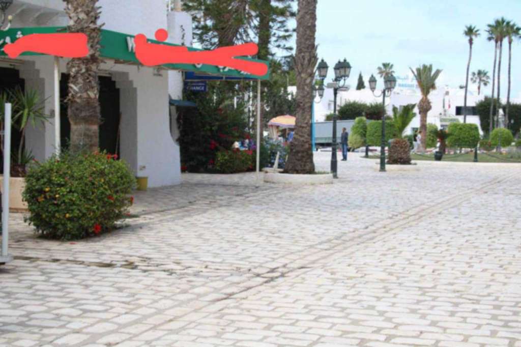 a vendre local port kantaoui sousse.  98276558