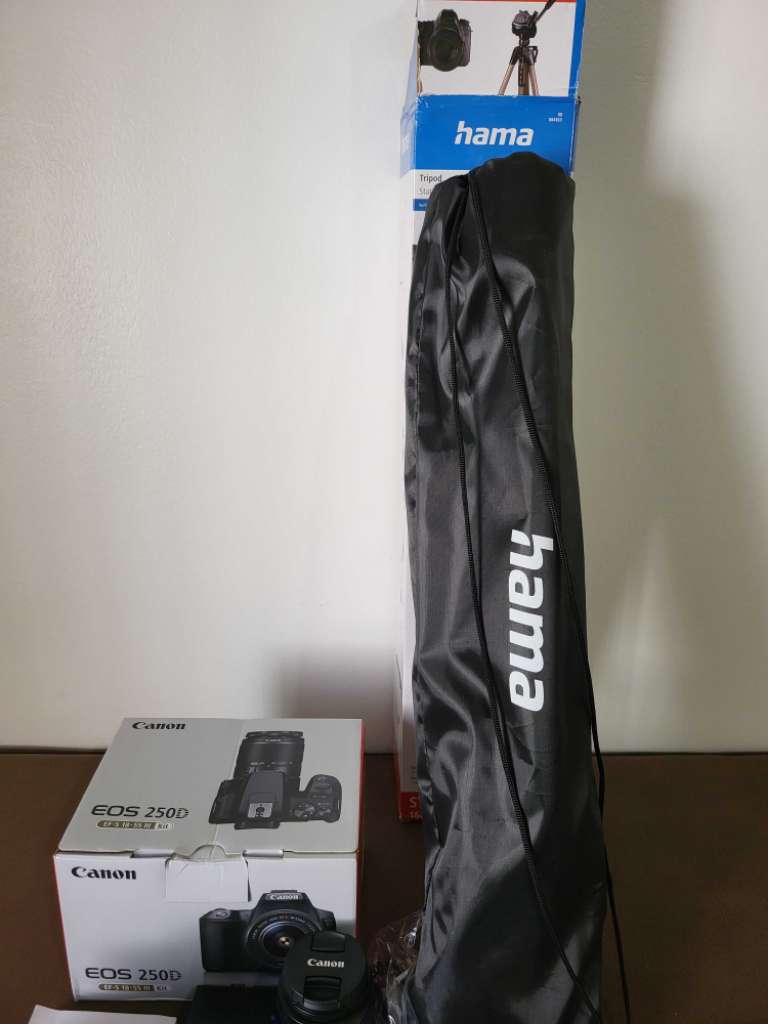 Canon EOS 250D + Tripod Hama 66 + carte mémoire 128GB SDD neuf