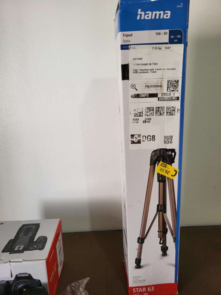 Canon EOS 250D + Tripod Hama 66 + carte mémoire 128GB SDD neuf