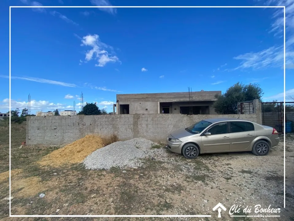 Maison inachevée à Sidi Salah