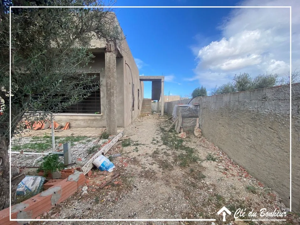 Maison inachevée à Sidi Salah