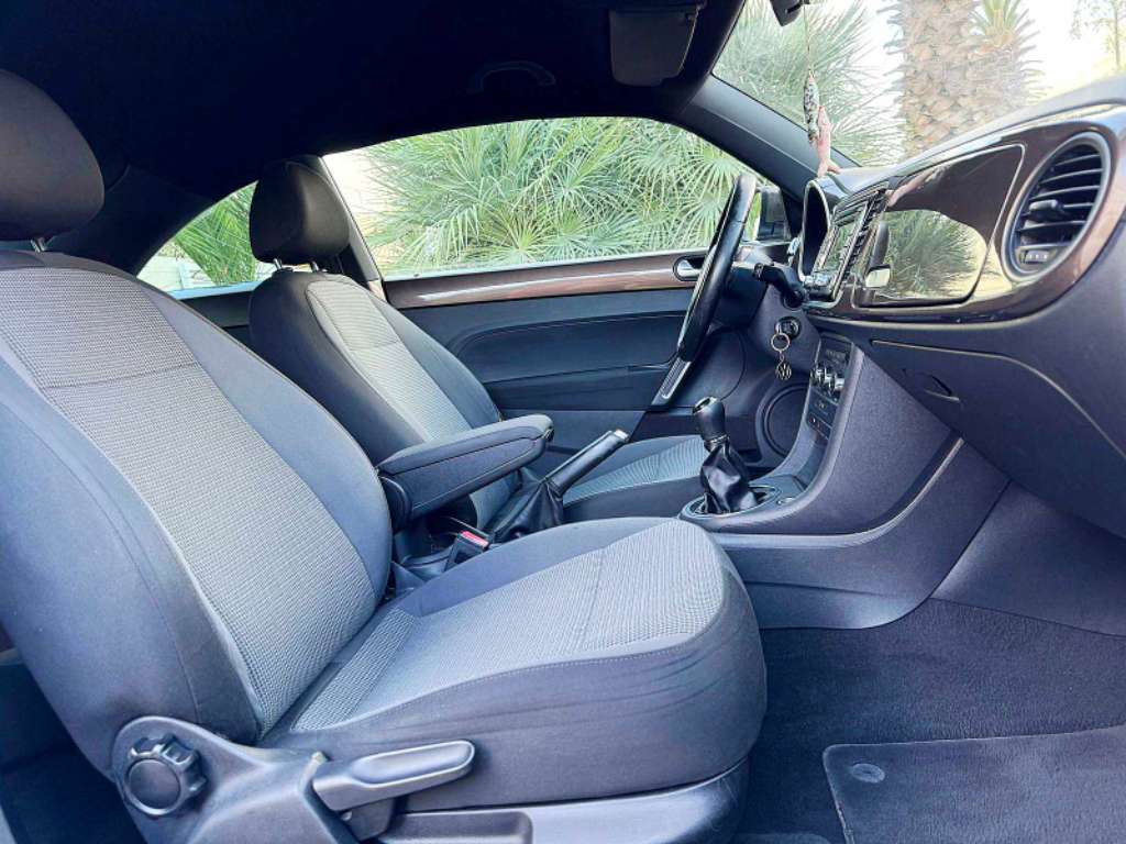 VOLKSWAGEN COCCINELLE 2013