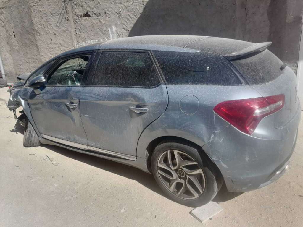 Épave Citroën DS5