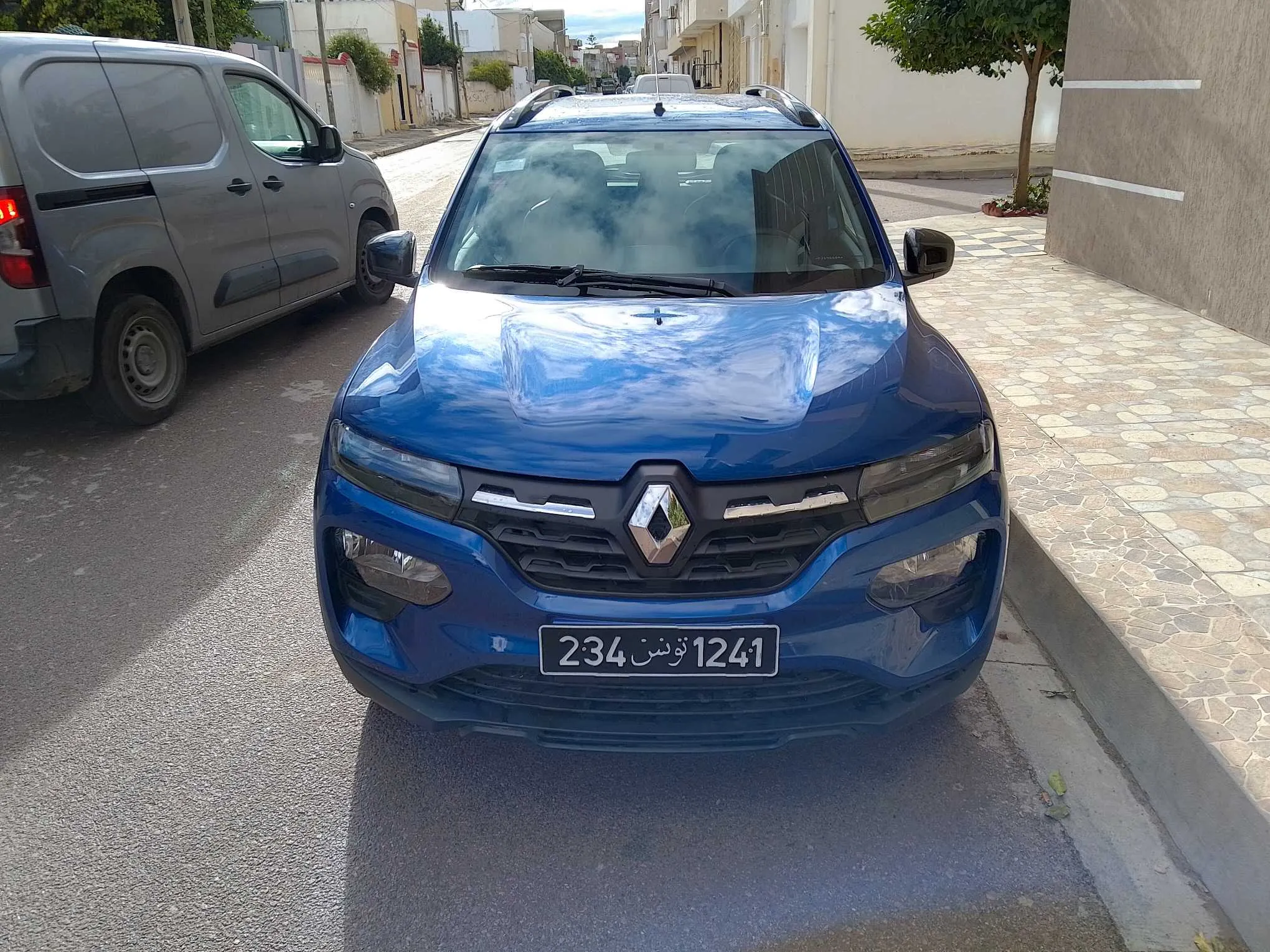 renault kwid 1ère main an 2023  tel:56177695