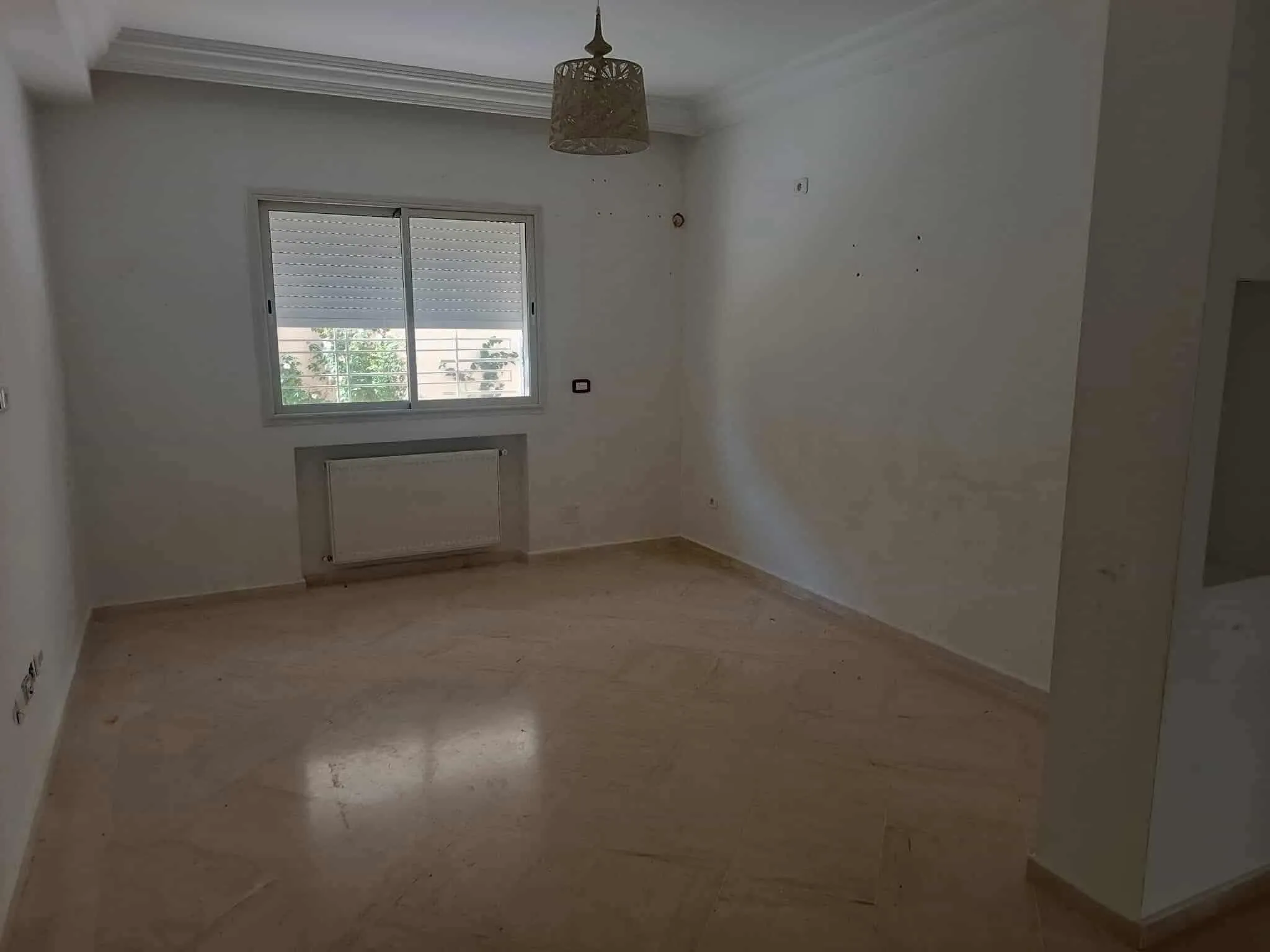 un appartements s+2 haut standing au rdc a louer situé a Bardo a Proximité stade