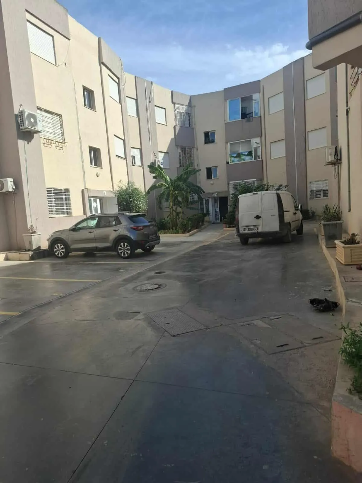 un appartements s+2 haut standing au rdc a louer situé a Bardo a Proximité stade