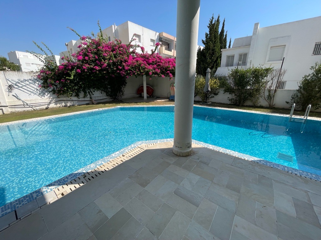 À vendre une belle villa à Riadh Landalous