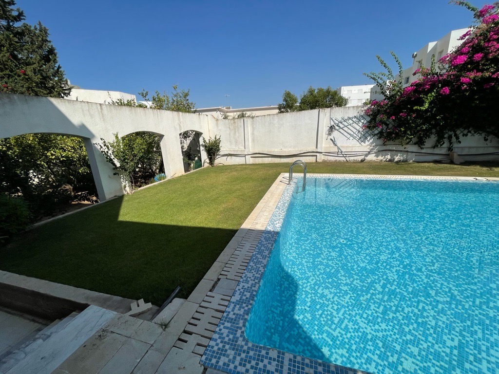 À vendre une belle villa à Riadh Landalous