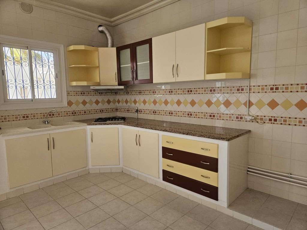 Annonce de Location – Appartement S+3 à Sahloul 4
