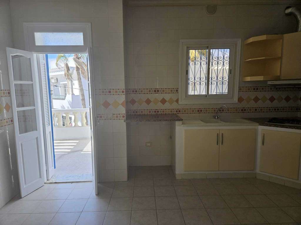 Annonce de Location – Appartement S+3 à Sahloul 4
