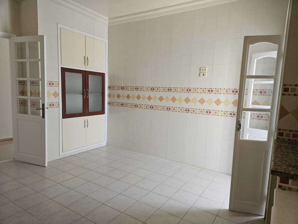 Annonce de Location – Appartement S+3 à Sahloul 4

