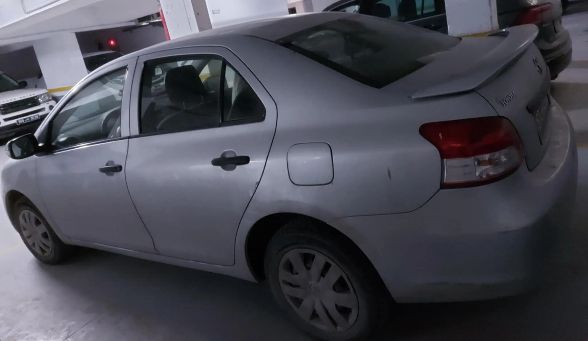 TOYOTA YARIS SEDAN à VENDRE