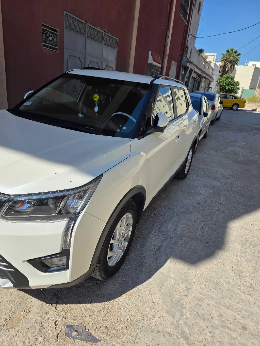 MAHINDRA XUV 300 W8