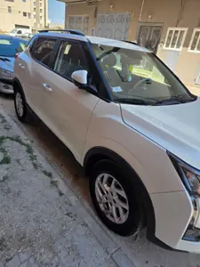 MAHINDRA XUV 300 W8