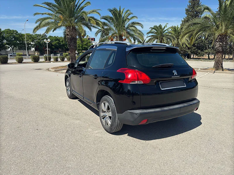 Peugeot 2008 SUV 1.2L – Toutes options – Très bon état