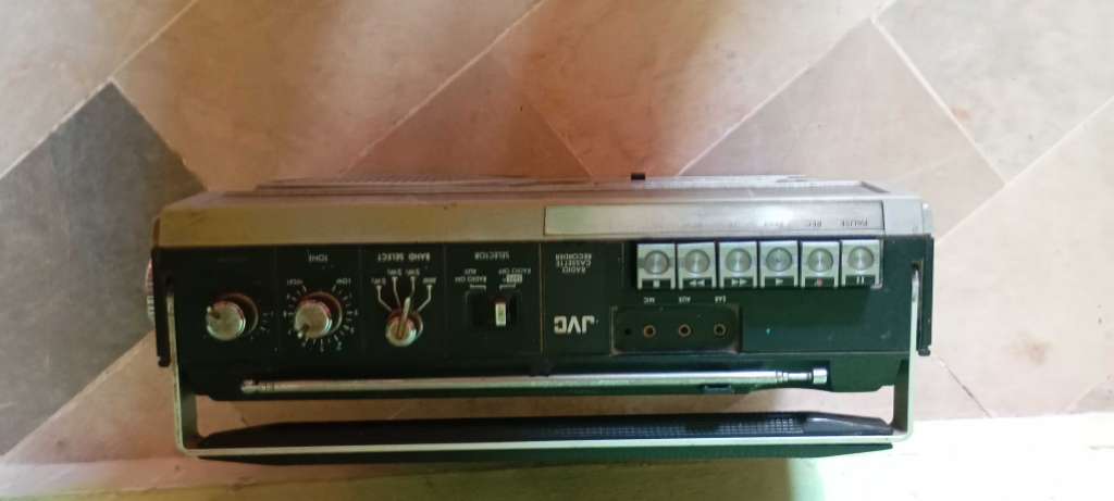 Poste radio jvc