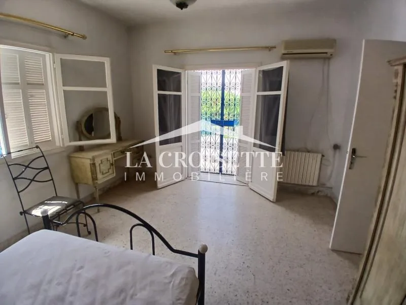 Duplex s3 meublé avec terrasse à La Marsa MDL0548
