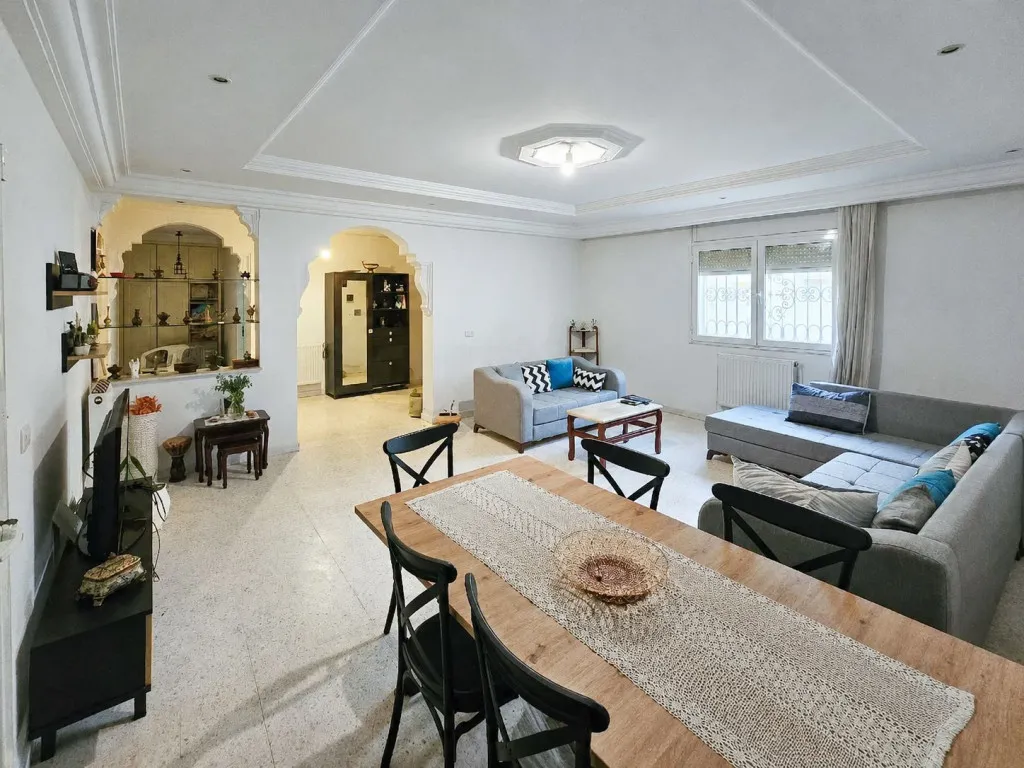 Maison R+2 à vendre à El Mourouj 6