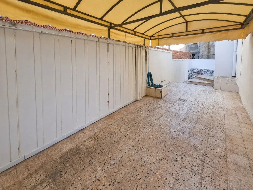 Maison R+2 à vendre à El Mourouj 6