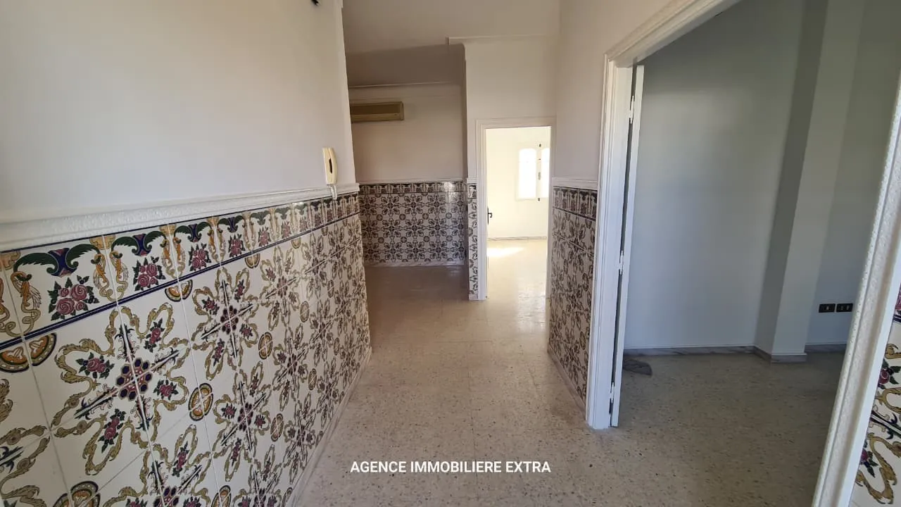 À louer : Bel étage de villa spacieux et lumineux à Nabeul