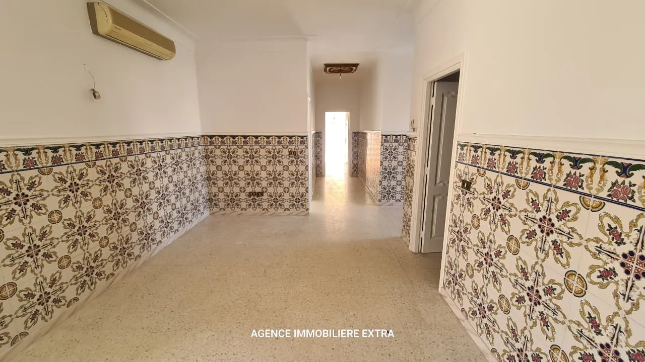 À louer : Bel étage de villa spacieux et lumineux à Nabeul