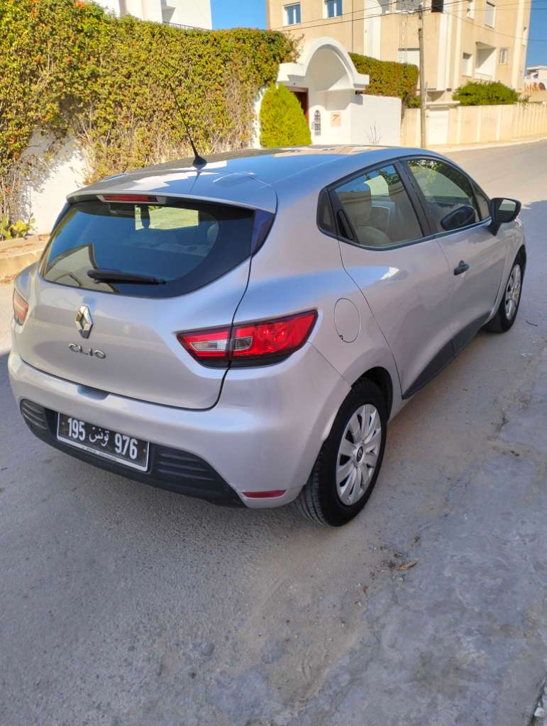 Renault Clio 4 Life.  1ère main sur carte grise 