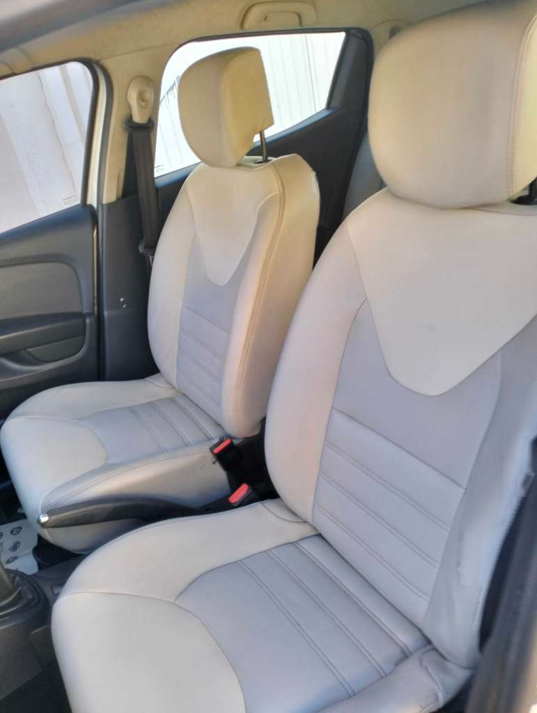 Renault Clio 4 Life.  1ère main sur carte grise 