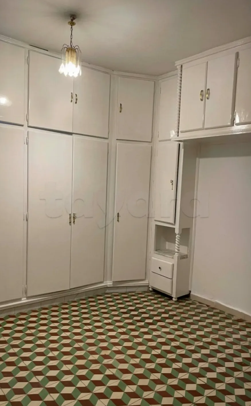 Location S3 vide à Cité El Khadhra 