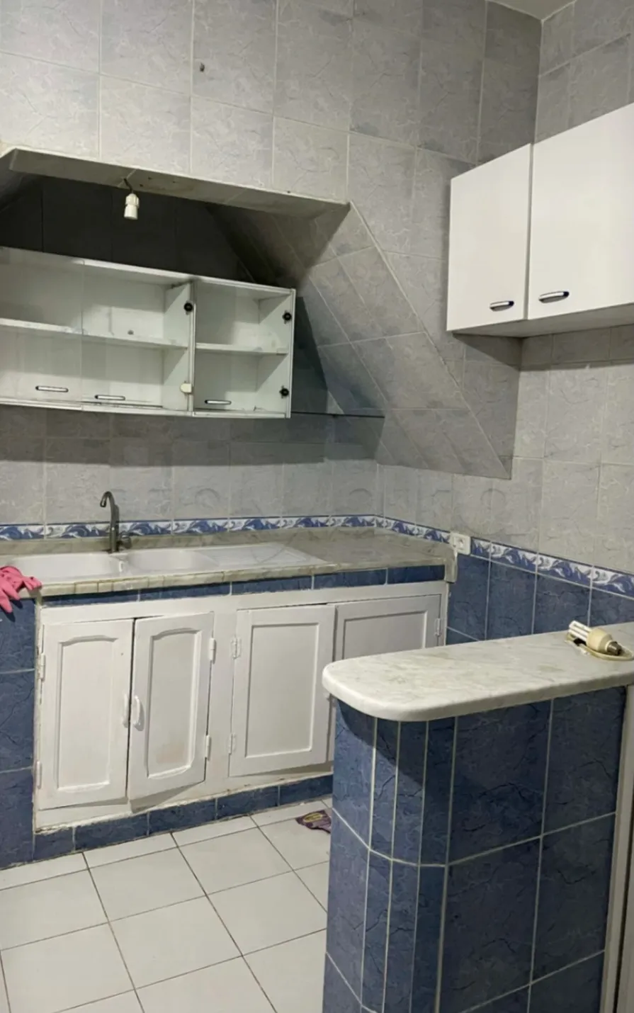 Location S3 vide à Cité El Khadhra 